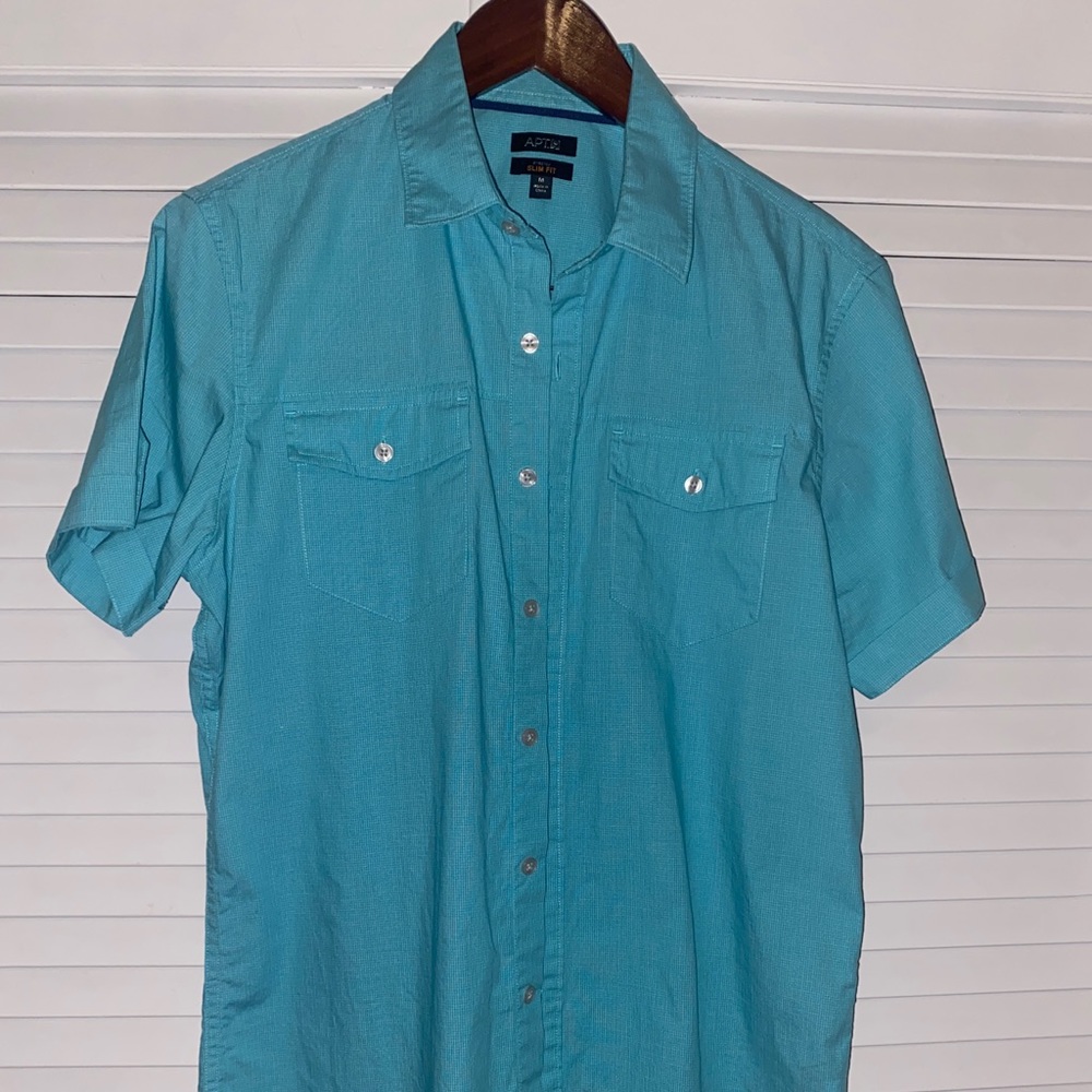 Men’s apt9 shirt